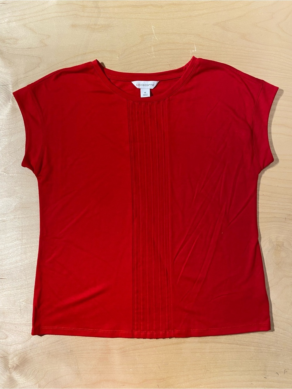 Liz Claiborne Red Short Sleeve Pleated Front Top Medium (RY)